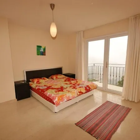 Rent A Luxury Villa In Alanya, Close To The Beach, Alanya Villa 1000 ألانيا