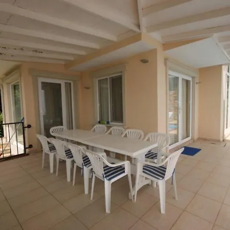 Rent A Luxury Villa In Alanya, Close To The Beach, Alanya Villa 1000 ألانيا